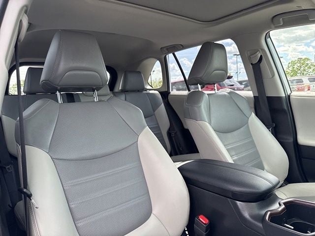 2023 Toyota RAV4 HYBRID Limited