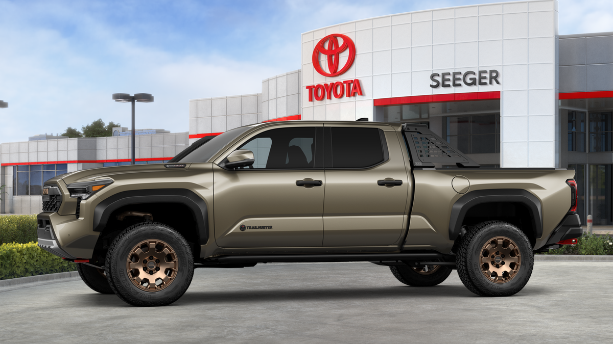 2026 Toyota Tacoma Hybrid Trailhunter