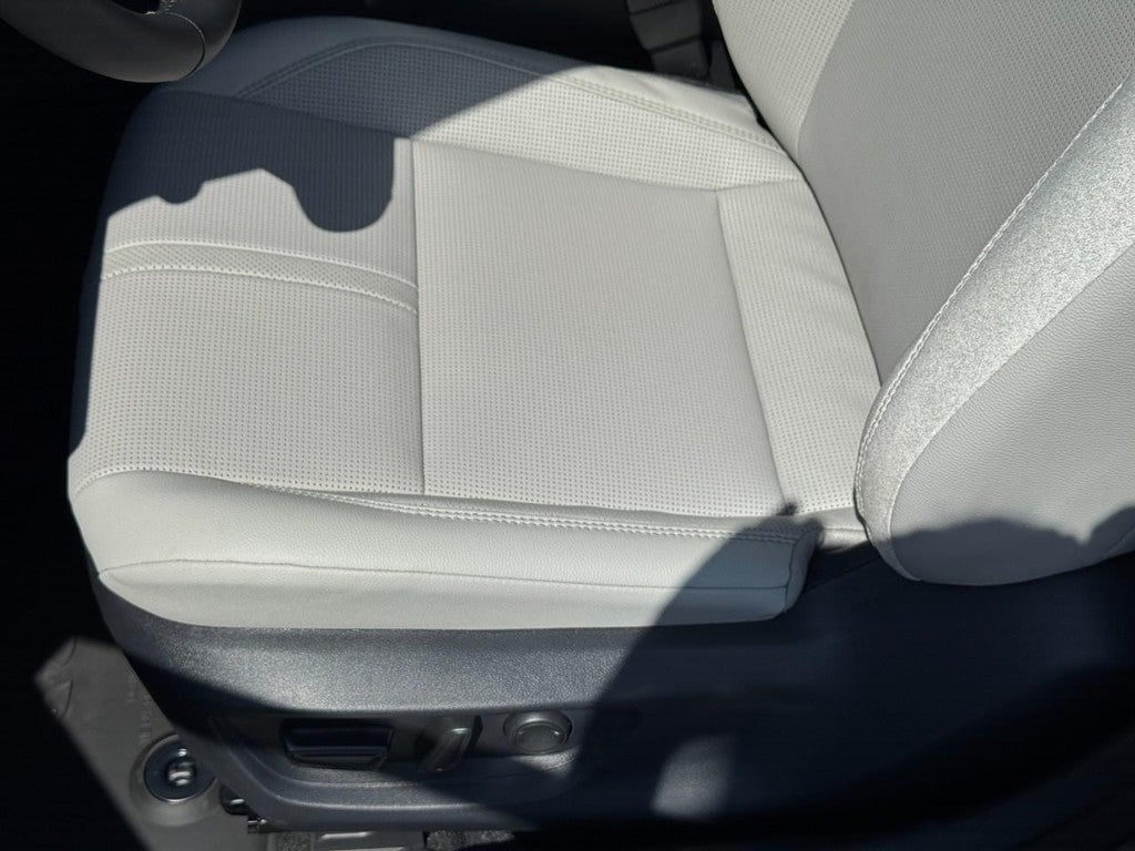 2026 Toyota Camry XLE AWD (Natl)