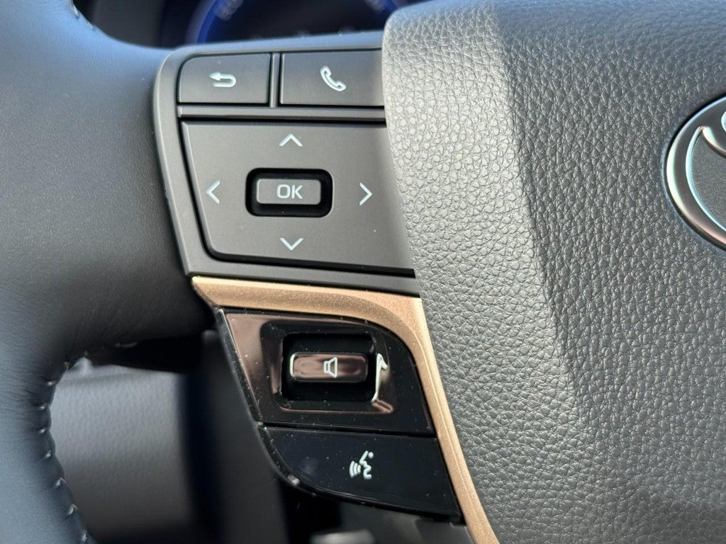 2025 Toyota Toyota Crown Signia XLE