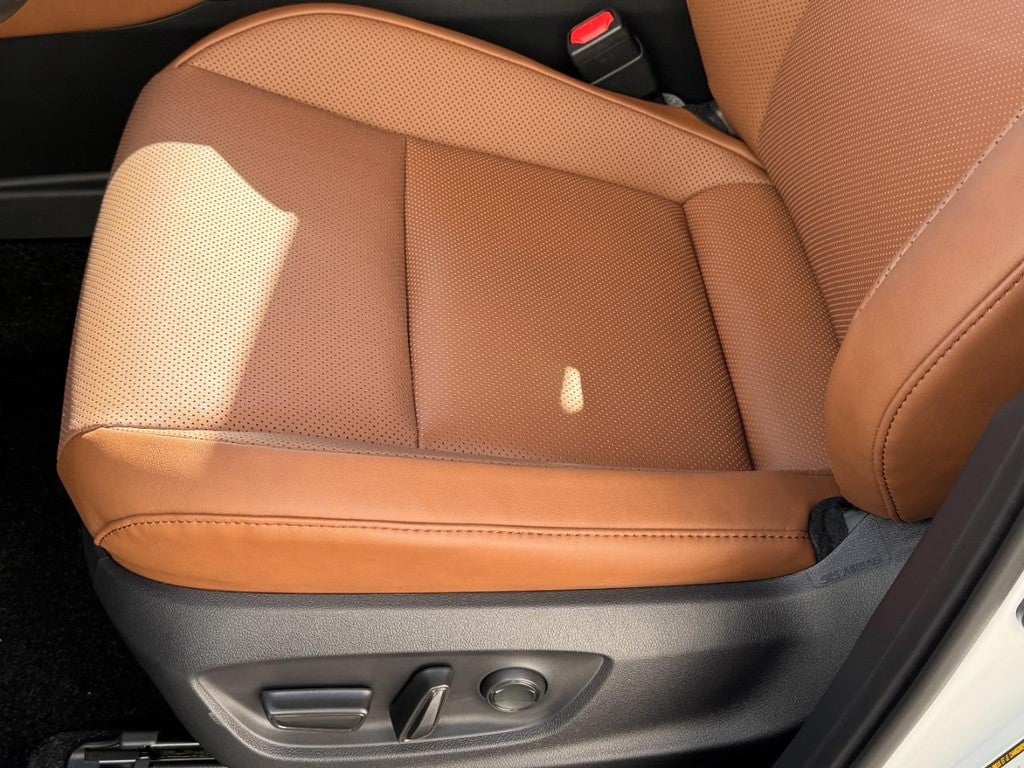 2025 Toyota Toyota Crown Signia XLE