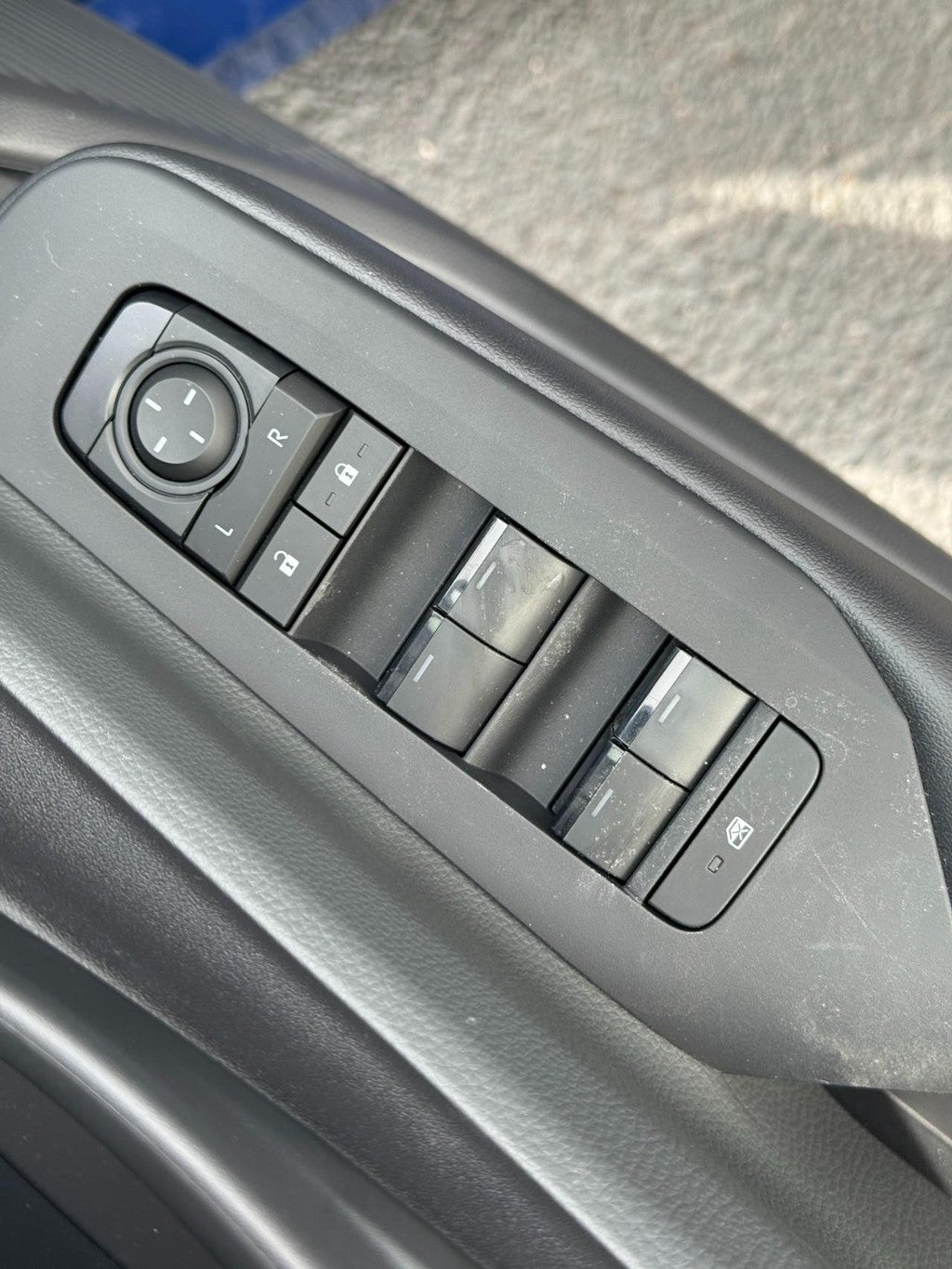 2026 Toyota Prius LE (Natl)