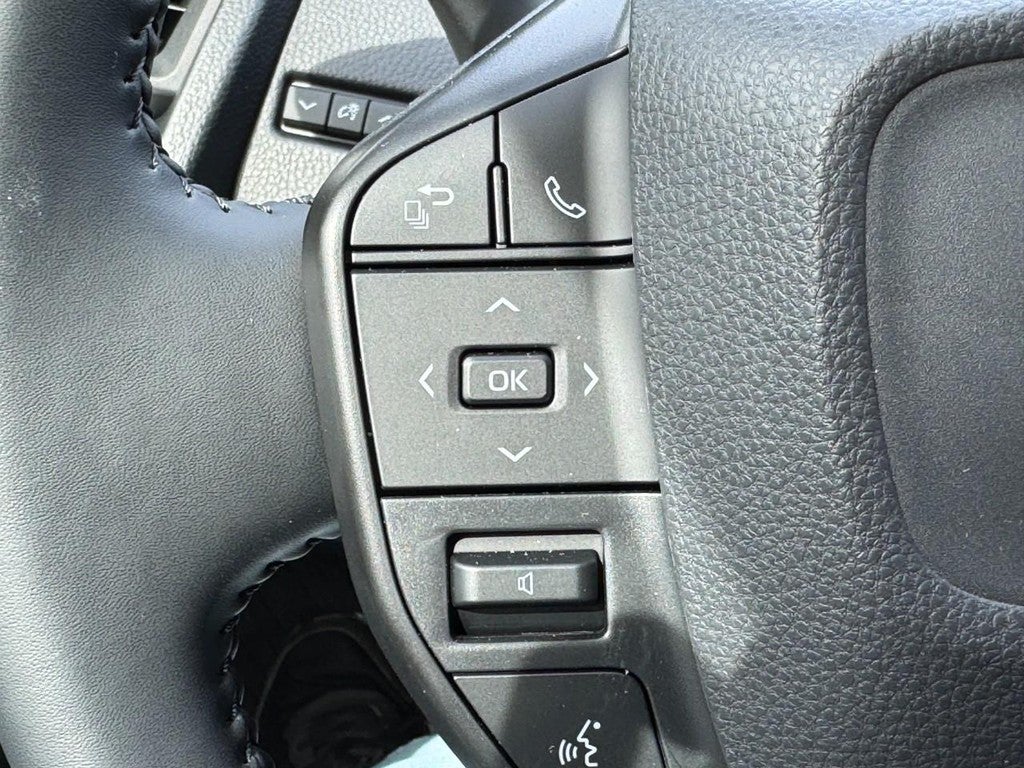 2026 Toyota Prius LE (Natl)