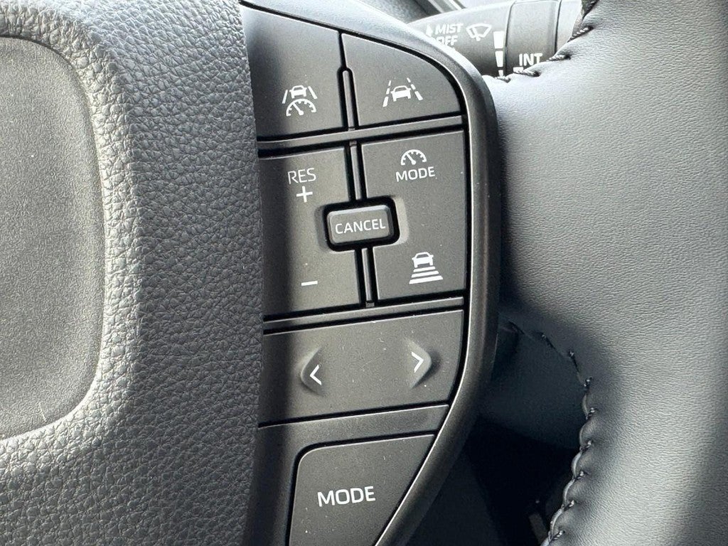 2026 Toyota Prius LE (Natl)