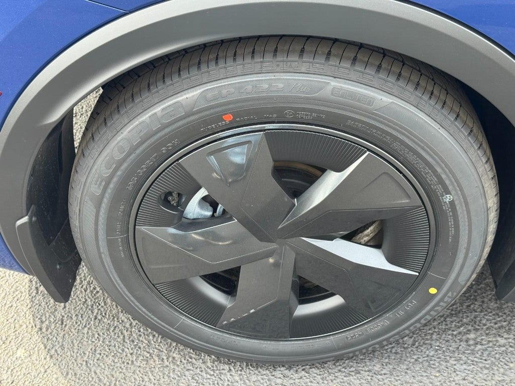 2026 Toyota Prius LE (Natl)