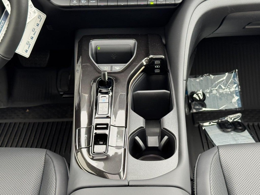 2025 Toyota Toyota Crown Platinum